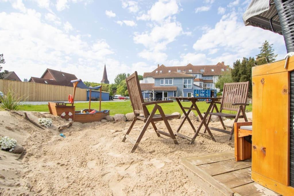 Ferienwohnungen Fehmarn Mit Parkplatz In Petersdorf 외부 사진